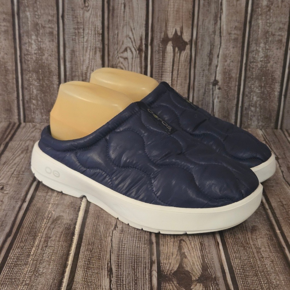 Sz 9 Mens OOFOS OOcoozie Thermo Navy Quilted Recovery Slip On Shoes Excellent